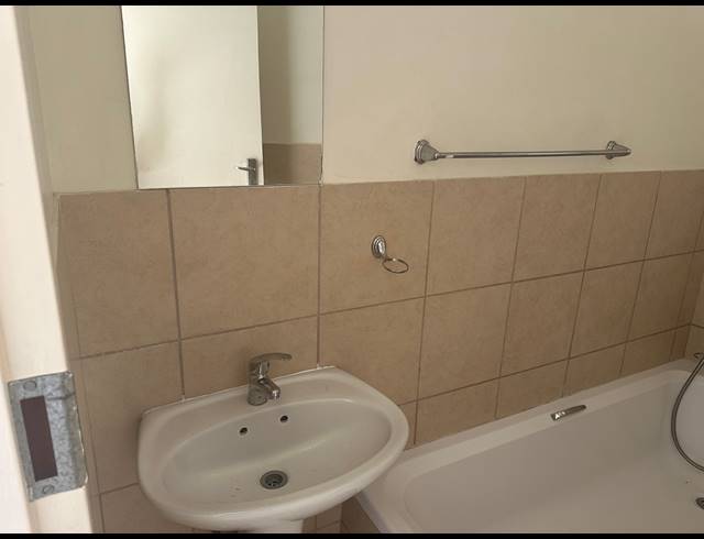2 BEDROOM GATED ESTATE FOR SALE IN THE ORCHARDS